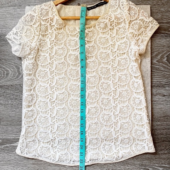 Zara Lace Blouse - Picture 3 of 6
